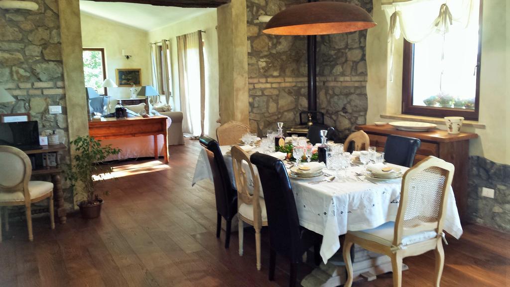 Semproniano Agriturismo Sugheretello מראה חיצוני תמונה
