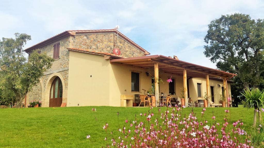 Semproniano Agriturismo Sugheretello מראה חיצוני תמונה