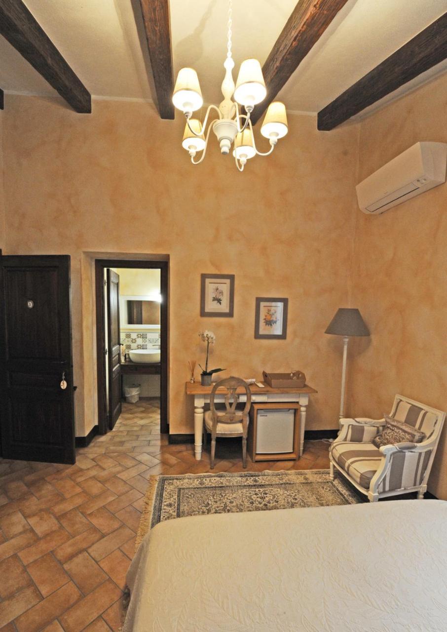 Semproniano Agriturismo Sugheretello מראה חיצוני תמונה