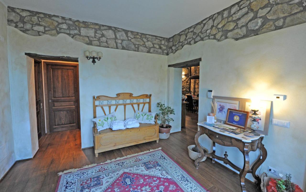 Semproniano Agriturismo Sugheretello מראה חיצוני תמונה