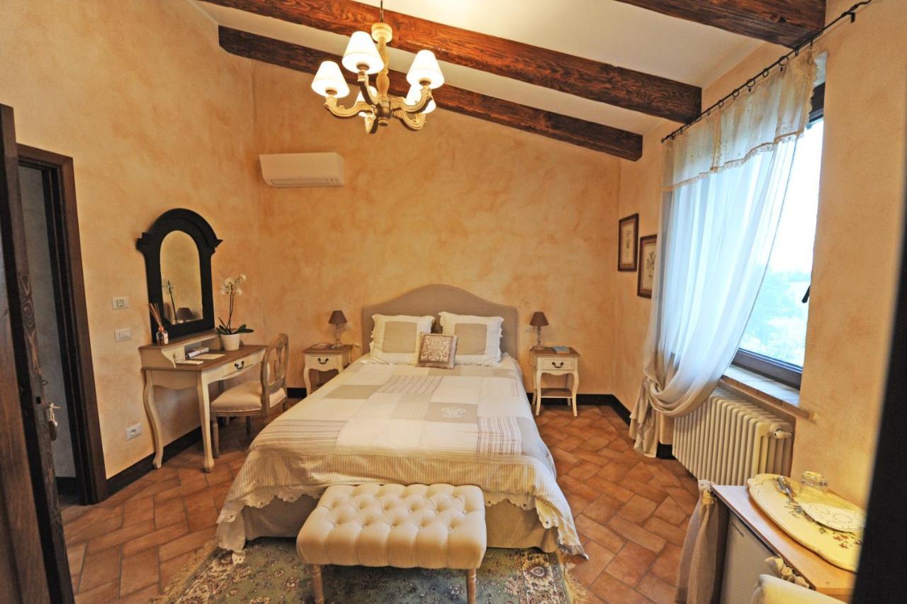 Semproniano Agriturismo Sugheretello מראה חיצוני תמונה